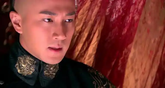 刘恺威还是影视剧里的香饽饽,出演了一大波火爆的热剧,现代的古装的都