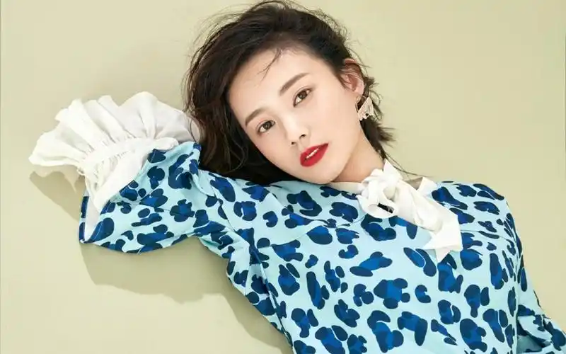 90后新生小花旦李一桐,高清壁纸图片,大陆明星-回车桌面