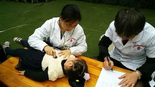 健康体检快乐成长---李家沱幼儿园常规体检报道