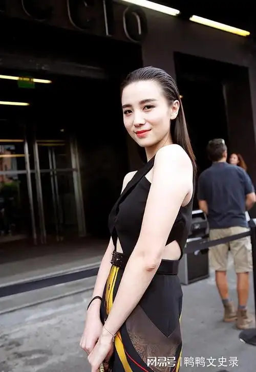 善恶到头终有报!43岁"无人敢娶"的宋佳,已经走上了另一条大道