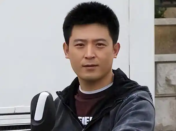 "小品演员"孙涛:曾17次登上春晚,为何坚持娶普通女人为妻?