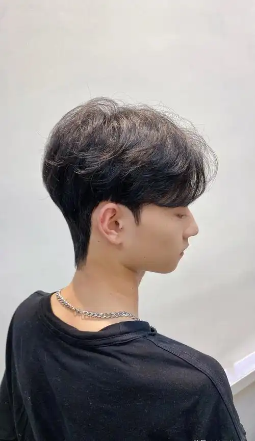 男士烫头发型推荐