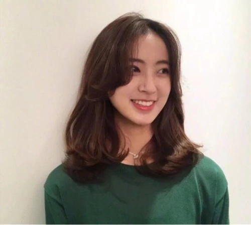 烫完的八字刘海洗了就没了