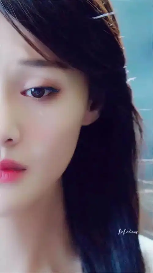 郑爽和男友高调秀恩爱怕是好事将近只有我注意到她的心机吗