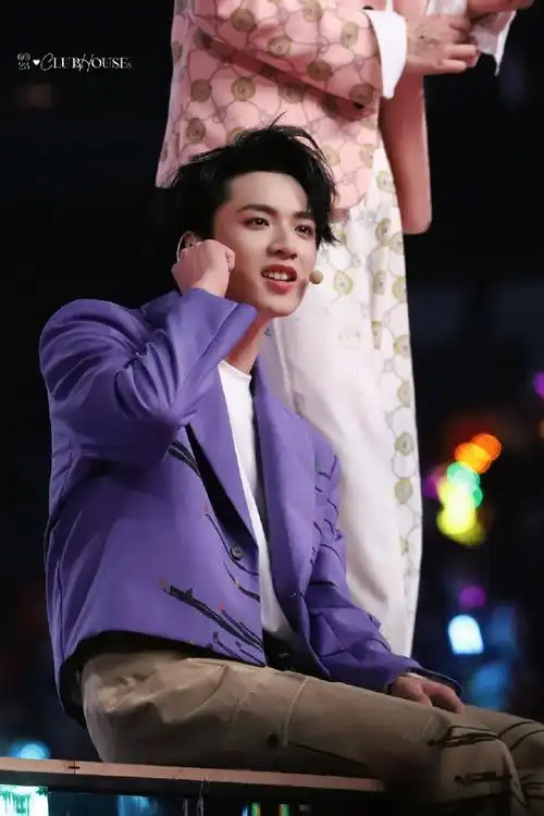 刘耀文叁重楼暨出道四周年演唱会