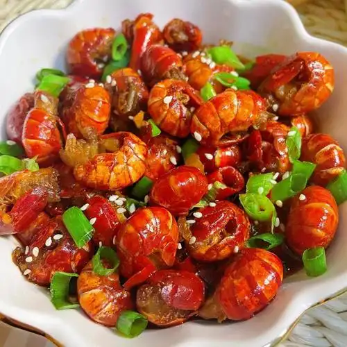 美食家常菜推荐香辣龙虾尾清炒黄瓜花咸肉黄花菜简单营养