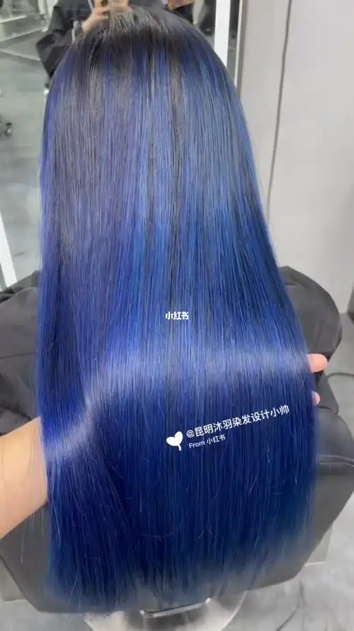 爆款光线染挑染蓝色搭配黑茶色绝绝子推荐