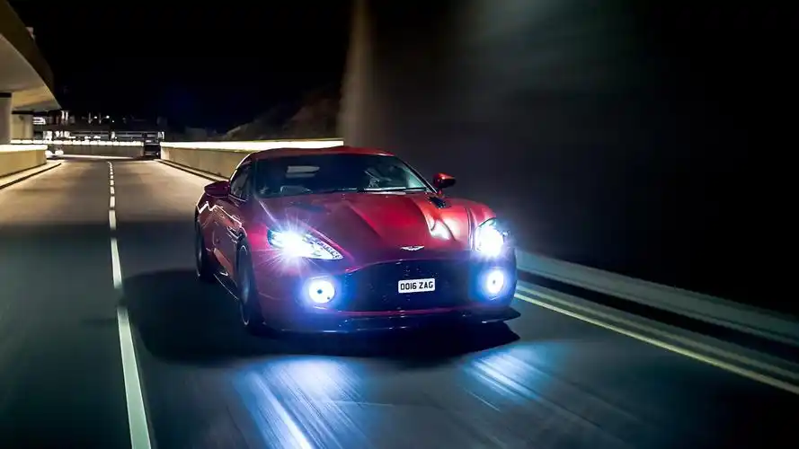 阿斯顿马丁跑车壁纸超炫酷霸气车型