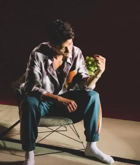 创造营2021米卡壁纸图片无水印8