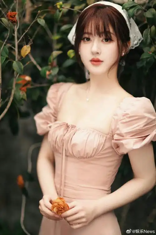 霸小欣好会拍赵露思#霸小欣每次给赵露思拍的照片都好好看,好爱淘园