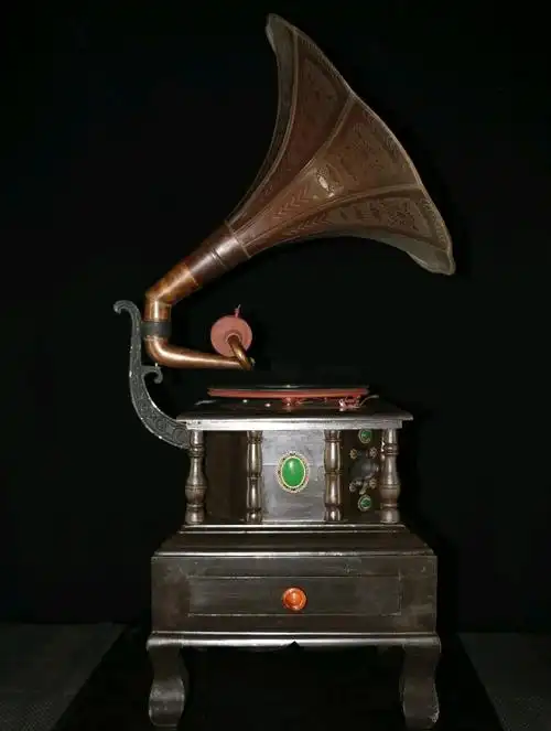 回流实木镶嵌宝石台式手摇老式留声机