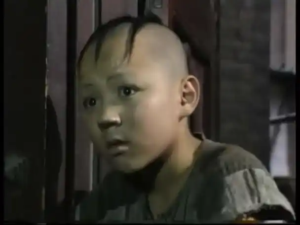 秃顶无戏可接当年爆红的童星三毛如今糊得令人心酸