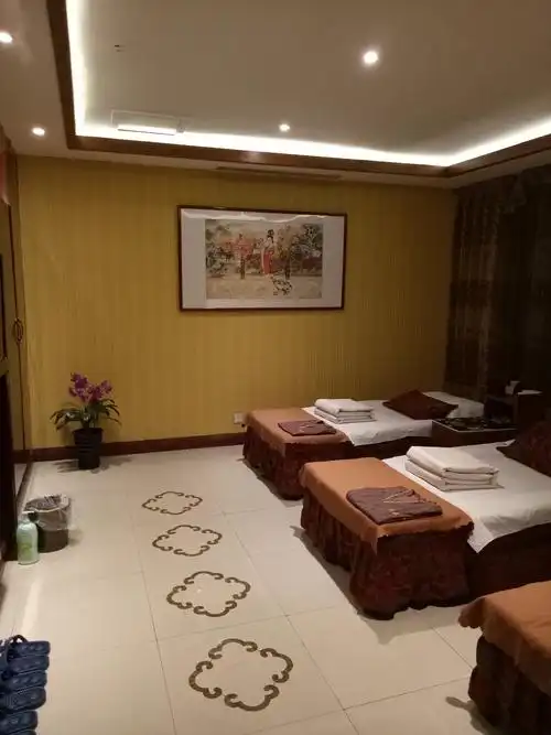 足疗店搭配,石塑墙板,网红格栅,金属条,长城板,效果杠杠的