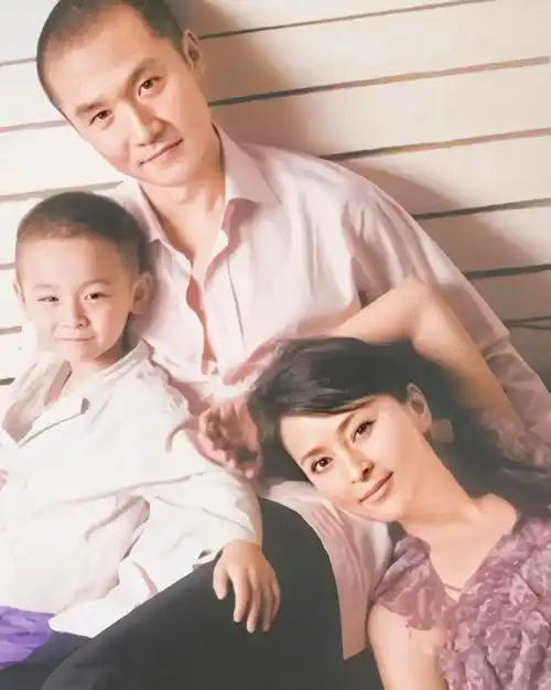 《突围》林满江扮演者与靳东,何琳,牛俊杰的现实关系耐人寻味__财经