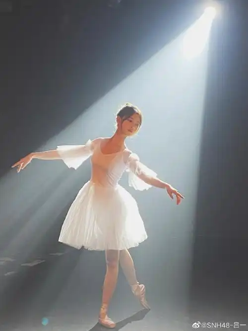 一些不知道怎么调色的生写花絮02吕一超话#追梦之吕 一往无前