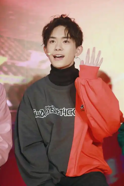 易烊千玺电影小小的我