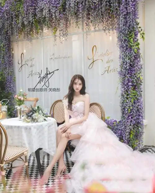 关晓彤婚纱造型曝光,俏皮性感十分养眼,鹿晗看了也点赞!