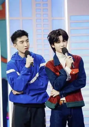 满屏大长腿的快本金瀚喜提嘉宾最矮,这个细节却暴露了真实身高