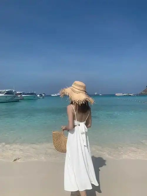 背影杀度假风纯白色露背蝴蝶结吊带沙滩连衣裙无袖_美伊佳65myj9105