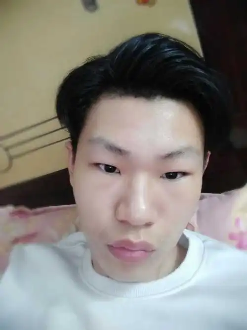 菱形脸 大鼻子 厚嘴唇 小眼睛的男生适合什么样的发型和眼镜 论丑男