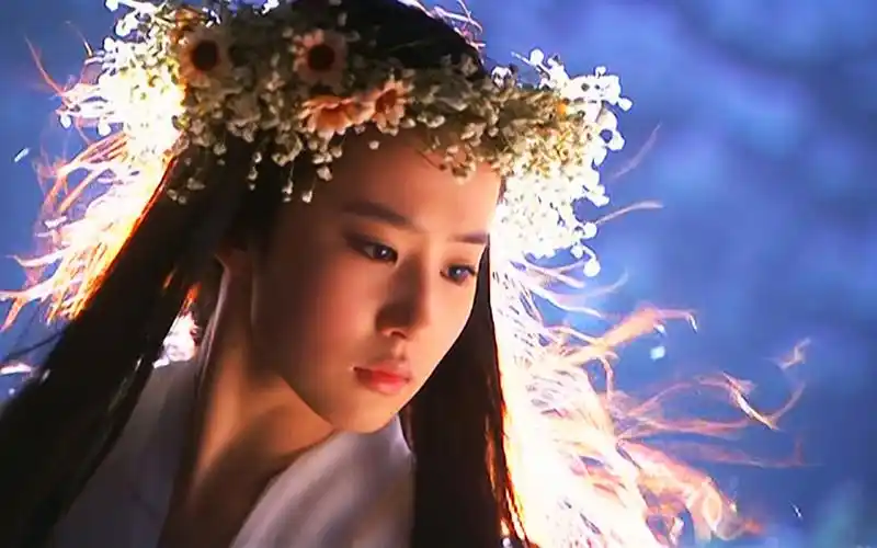 夏天来了,仙气刘亦菲再次回归!