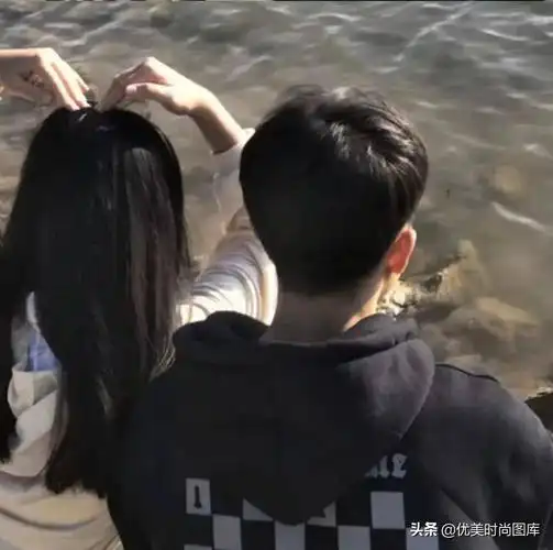 适合情侣秀恩爱的朋友圈 萌到炸的秀恩爱句子