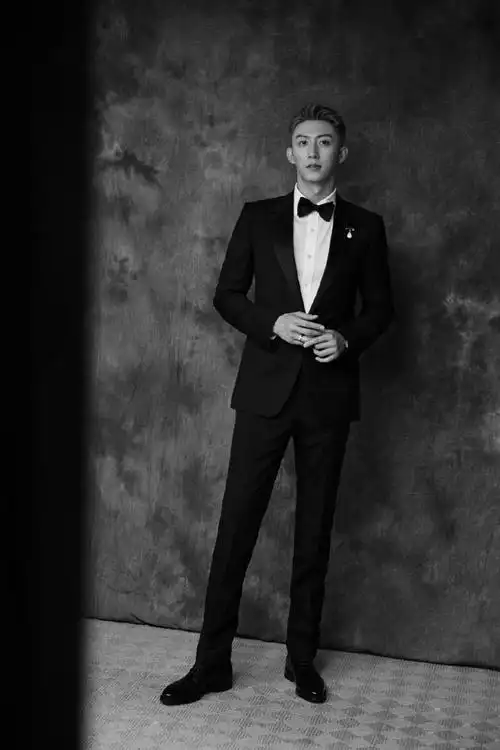 2021#微博电影之夜#,@johnny黄景瑜我们一会儿见#黄景瑜灰白挑染