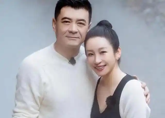 王新军和唐静离婚13年了,他们的生活相差太大