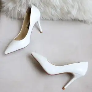 【纯白色高跟鞋女细跟尖头价格】最新纯白色高跟鞋女细跟尖头价格/批