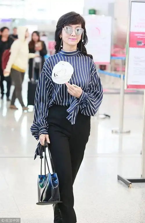 2018年2月6日讯,香港,近日,赵雅芝现身香港国际机场.