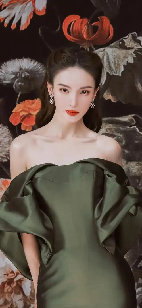 她就是被誉为"美女系列壁纸"的金晨.