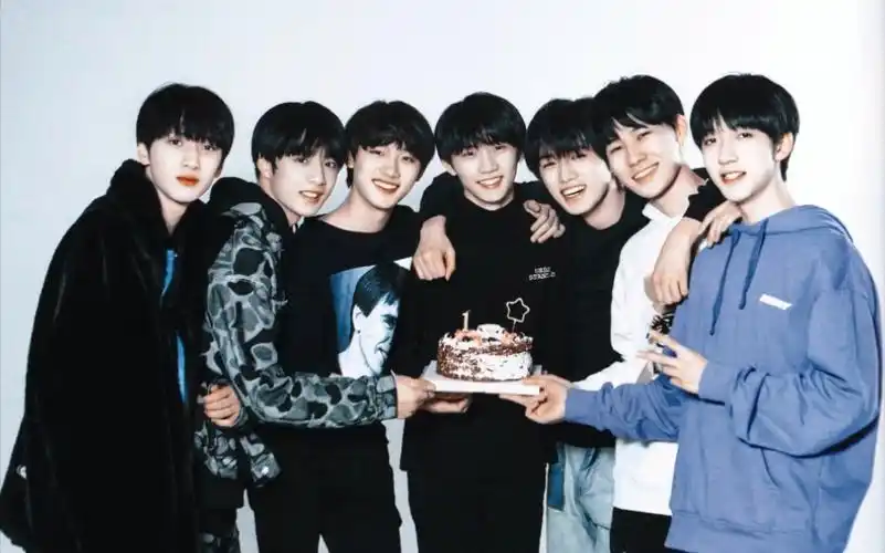 【tnt时代少年团】1123一周年演唱会转场镜头集合