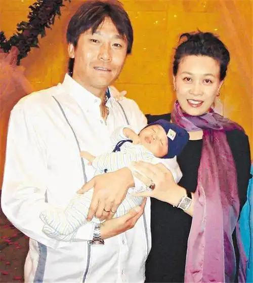 好男人孟桐:我这辈子最正确的决定,就是39岁娶了未婚生子的那英