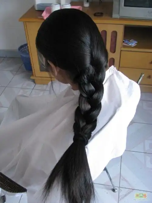 发蜡剪发之旅深圳布吉站剪年轻妈妈丰厚长发3716