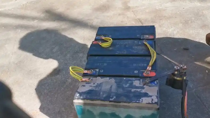 电动车48v电池正负极短路会怎样,充满电来试试.