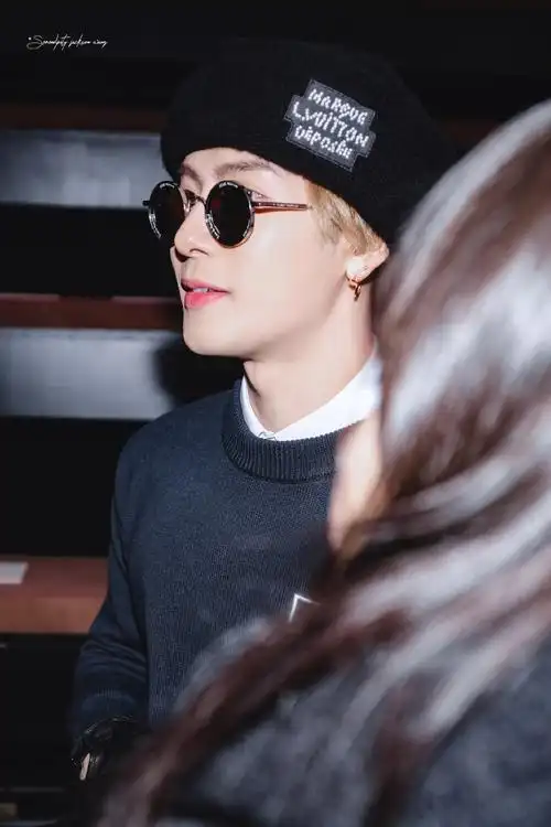 巴黎lv大秀##王嘉尔看秀位置