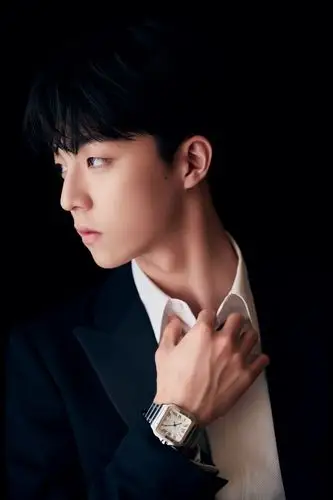 星眸白衫少年容风华正茂陈立农