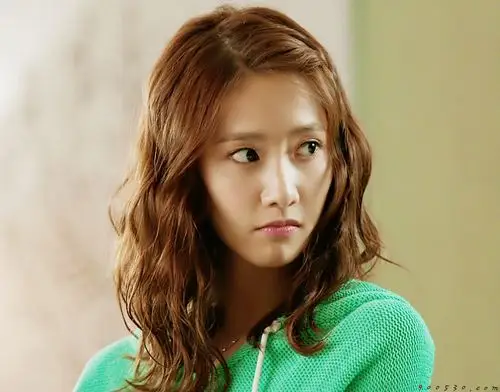 2012韩国中发发型 要女生的. 烫染可以.