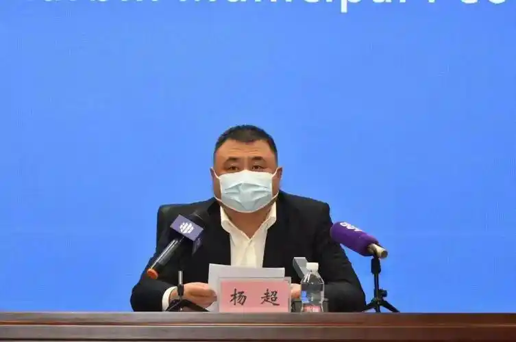 杨超介绍,截止今日16时,我市方舱医院共接收来自省内其他地市转运来的