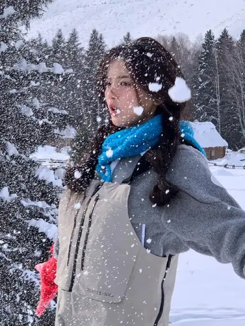 杨超越雪地live图##杨超越雪地拍照模板