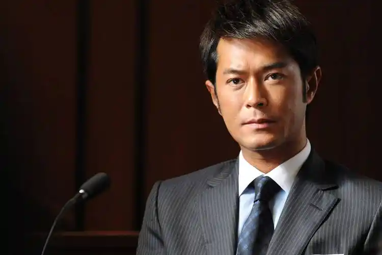 53岁古天乐近照遭吐槽凶神恶煞,被质疑打针拉皮过度导致医美失败