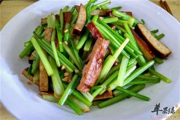做芹菜香干好吃的做法