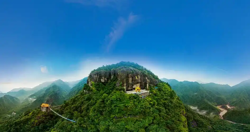 大觉山悬崖动车探索生态旅游创新发展新路径