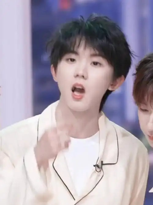 马嘉祺小熊花园