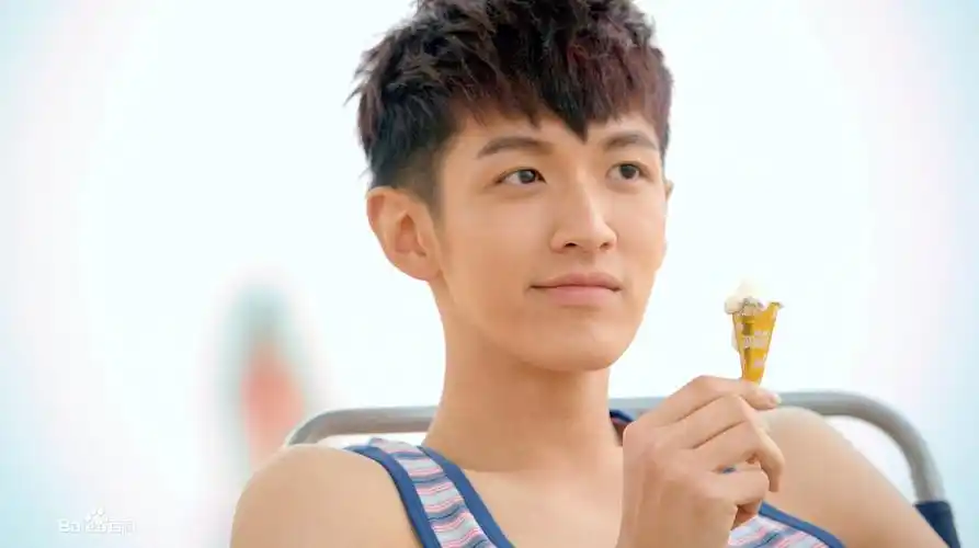 柯震东吸毒被抓 盘点那些年被柯少代言坑惨的化妆品牌