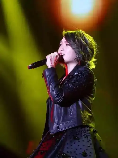 90后新生代女神情歌天后庄心妍蓄势开唱