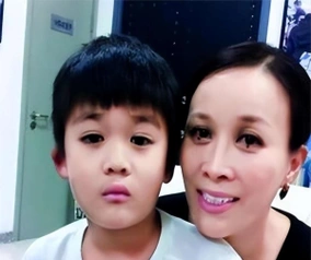 那英和孟桐有了个可爱的女儿