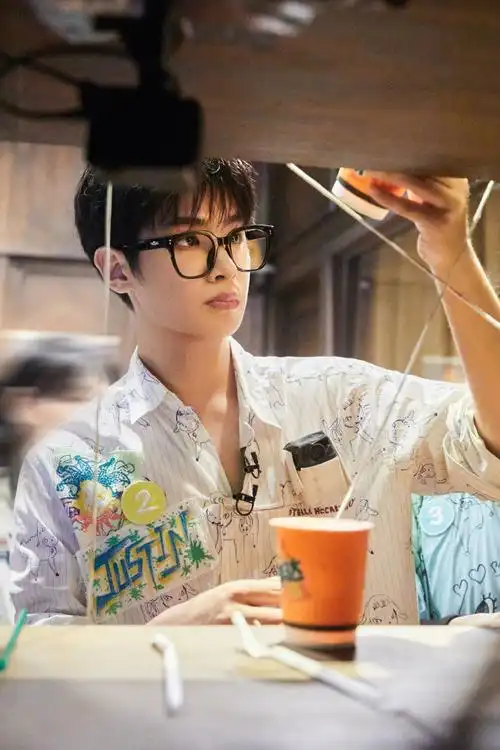 【#密室大逃脱真正的朋友#(中)(下)高清剧照之黄明昊@jjjustin0219】