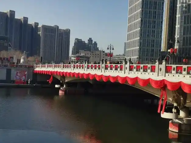 天津人怎么可能忘记狮子林桥披红挂绿再隆重装扮也不为过