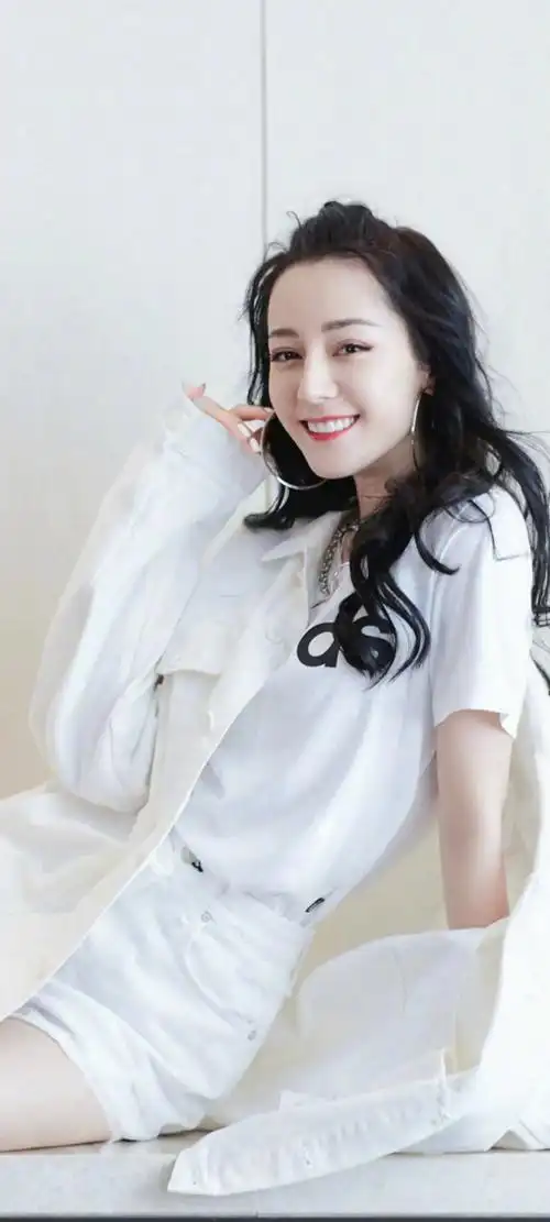 迪丽热巴壁纸